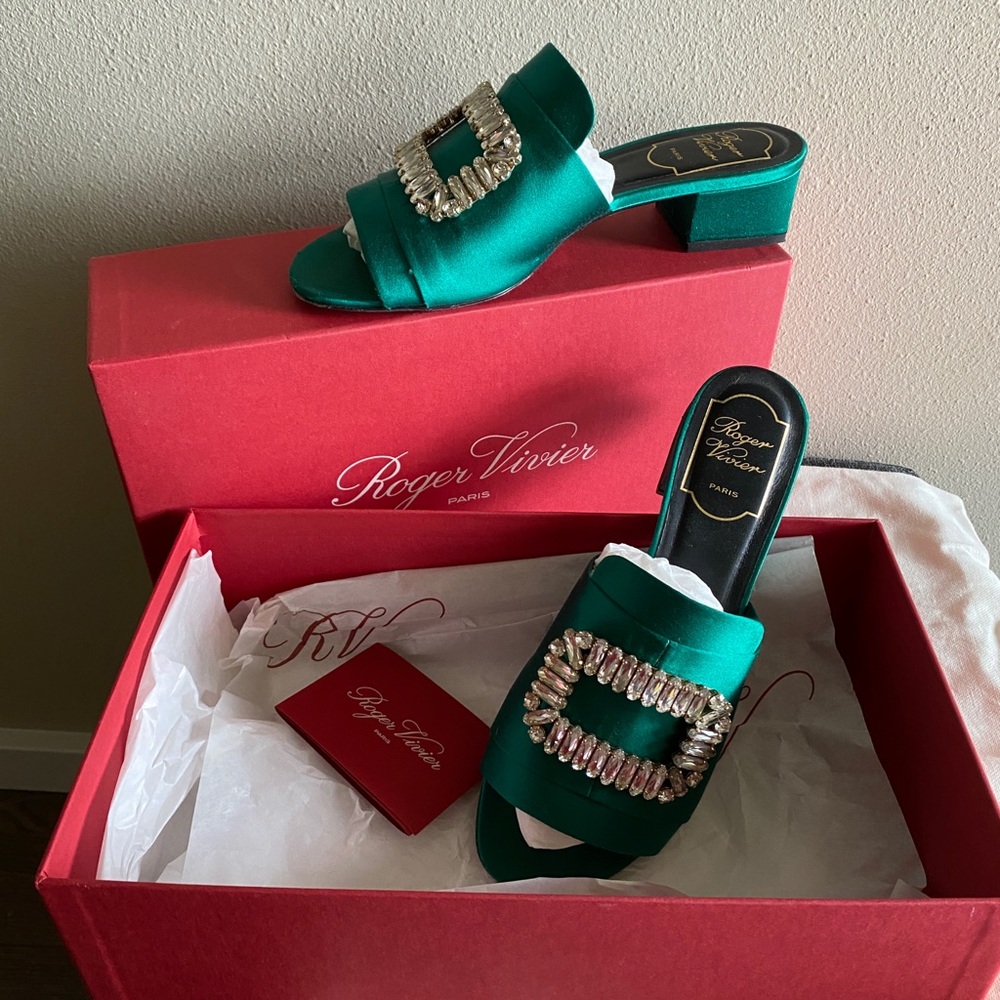 Roger Vivier green satin strass buckle mules